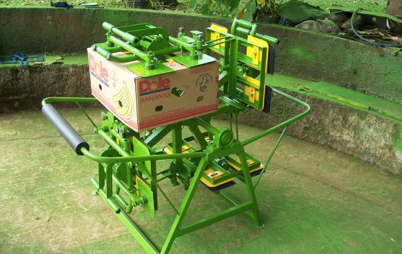 MANUAL MACHINE FOR ASSEMBLING CARDBOARD BOXES