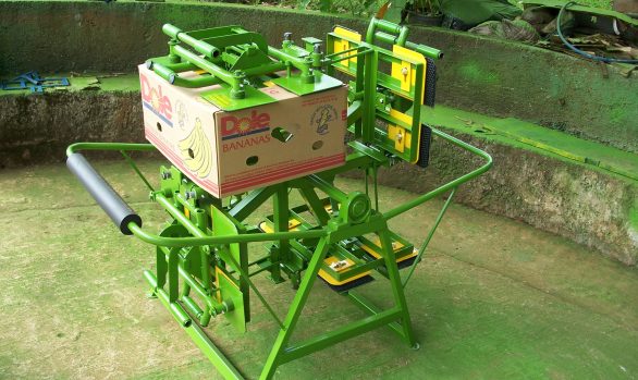 MANUAL MACHINE FOR ASSEMBLING CARDBOARD BOXES